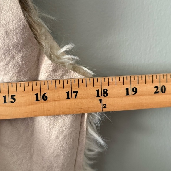 True Grit Tan Faux Fur Vest size M - Picture 7 of 9